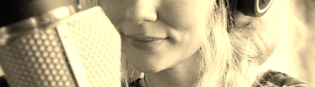 Clare Bowen